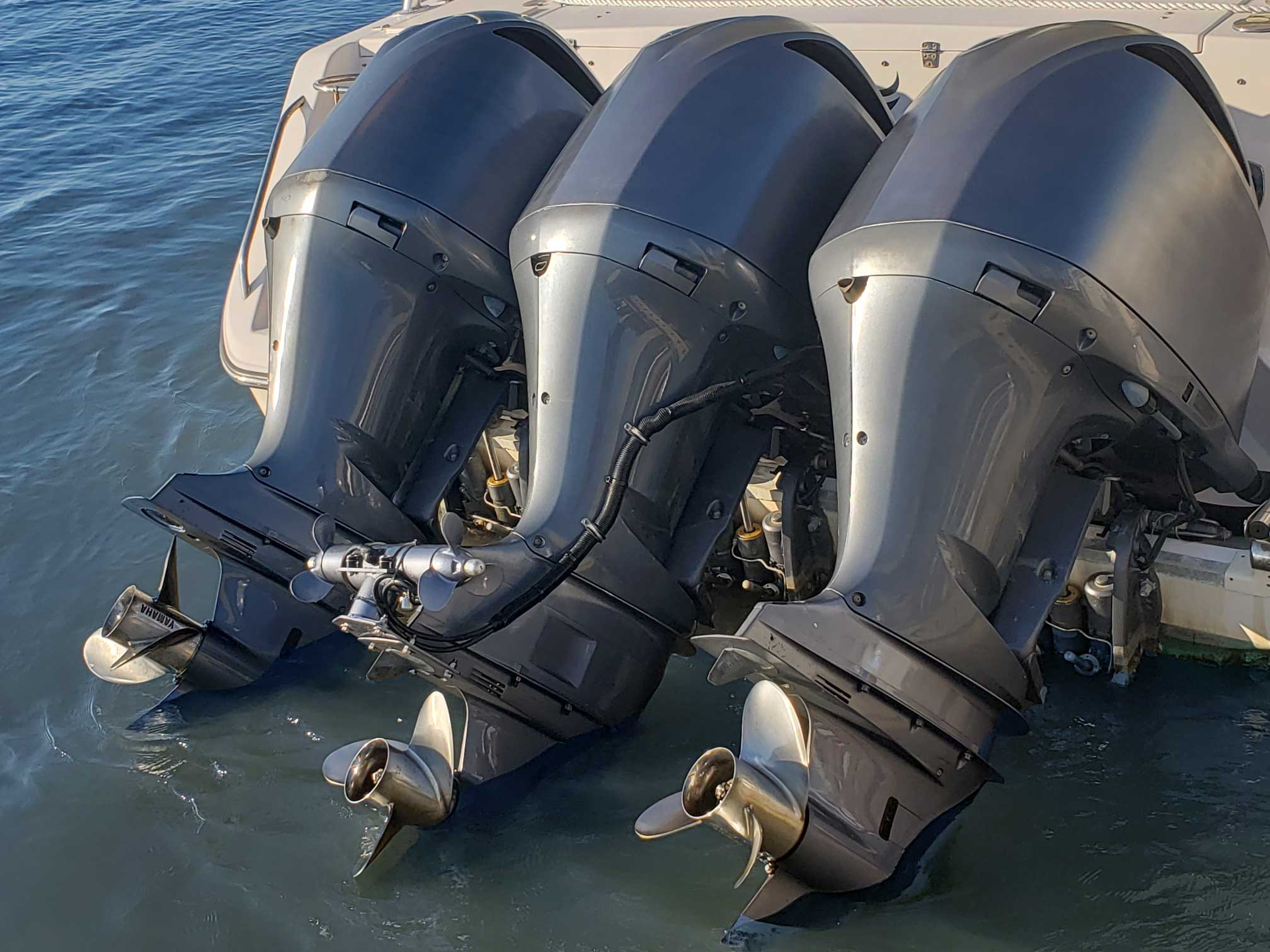 about-outboard-stern-thrusters-sideshift-bow-thrusters-and-stern