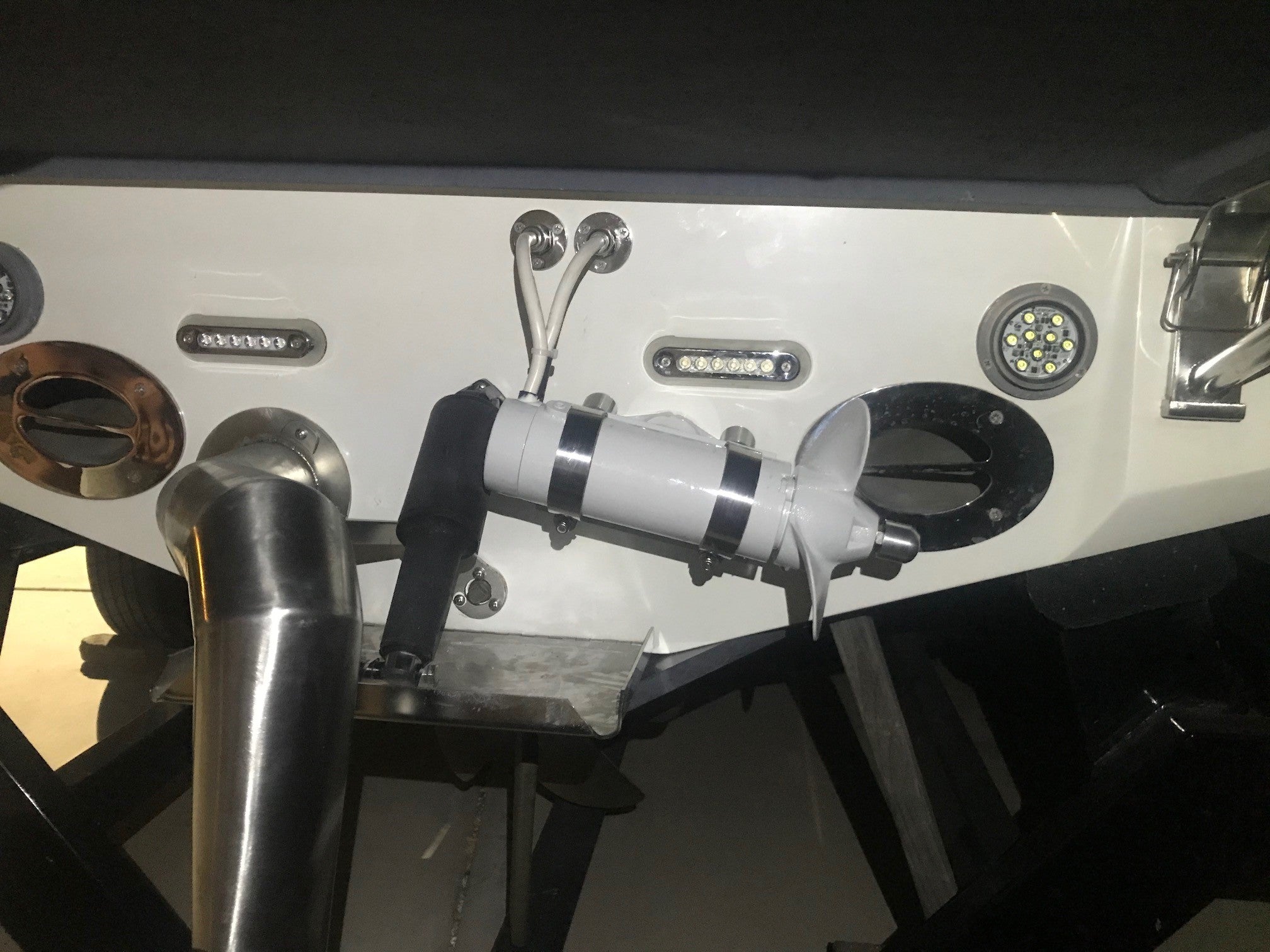 WB230 Wakeboat Stern Thruster